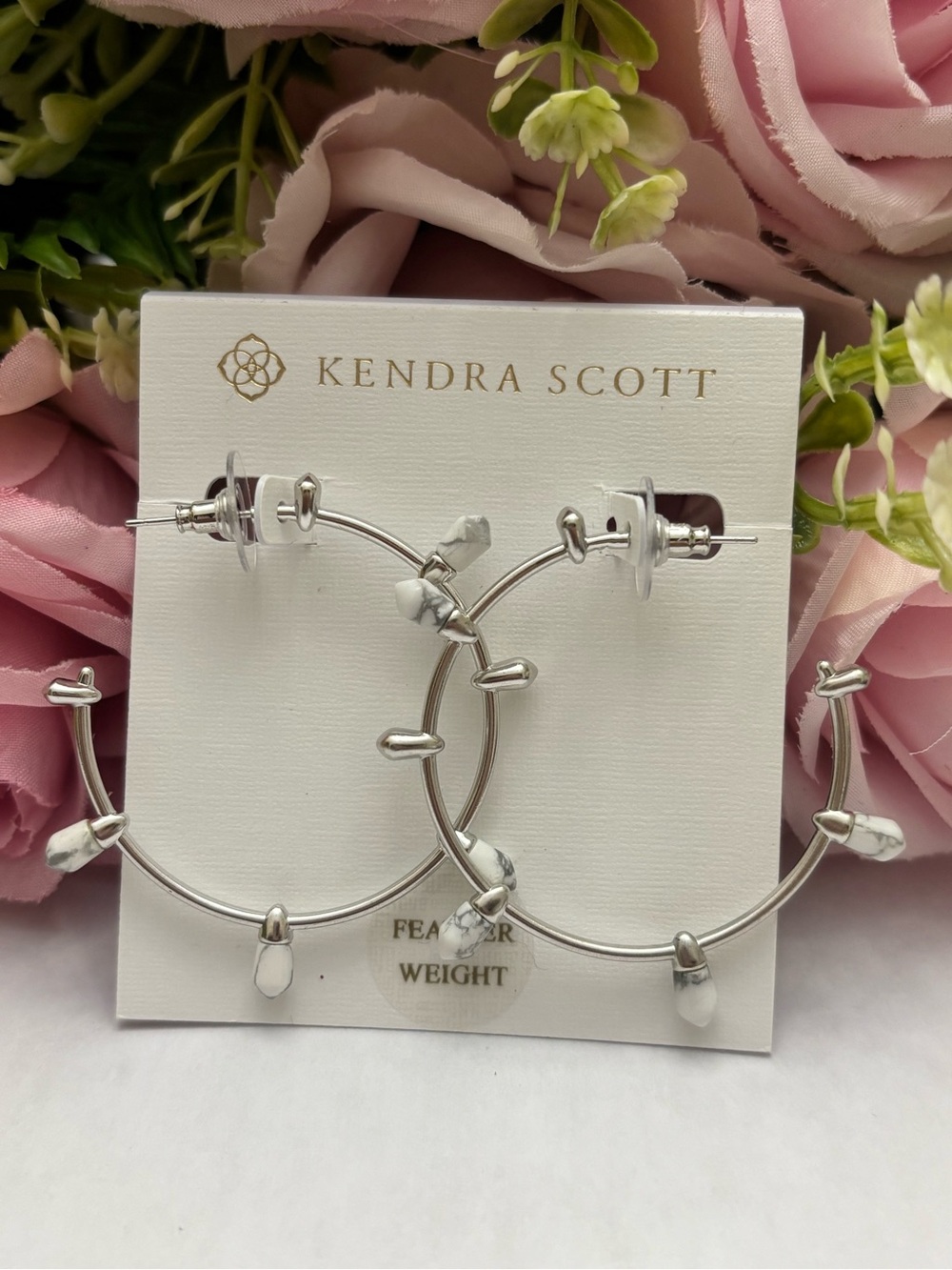 NWOT Kendra Scott Freida Silver Hoop Earrings in White Howlite